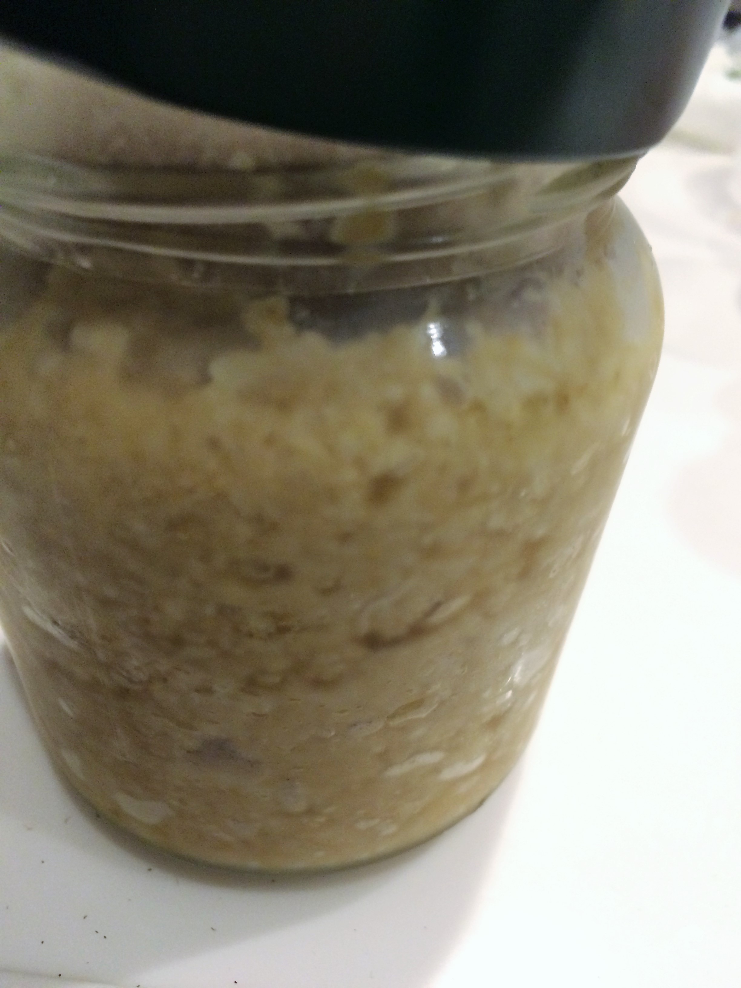 玄米糀を使って塩麹を作る
